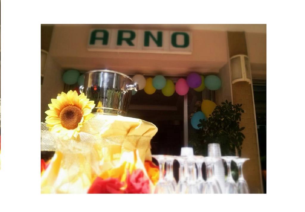 Hotel Arno Misano Adriatico Exterior foto