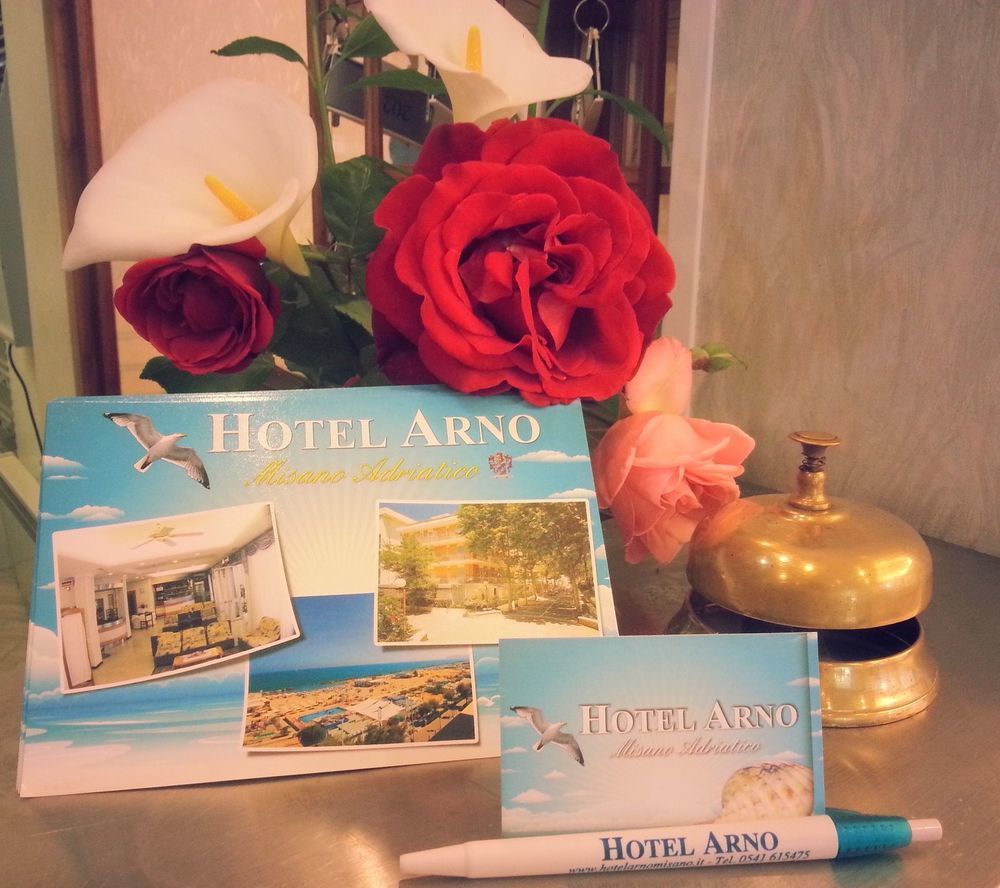 Hotel Arno Misano Adriatico Exterior foto