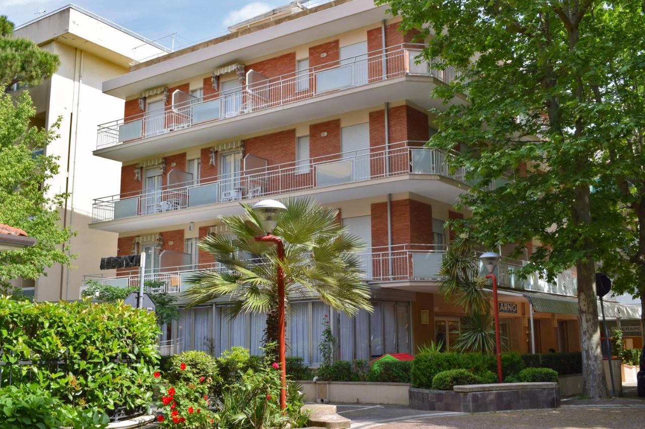 Hotel Arno Misano Adriatico Exterior foto